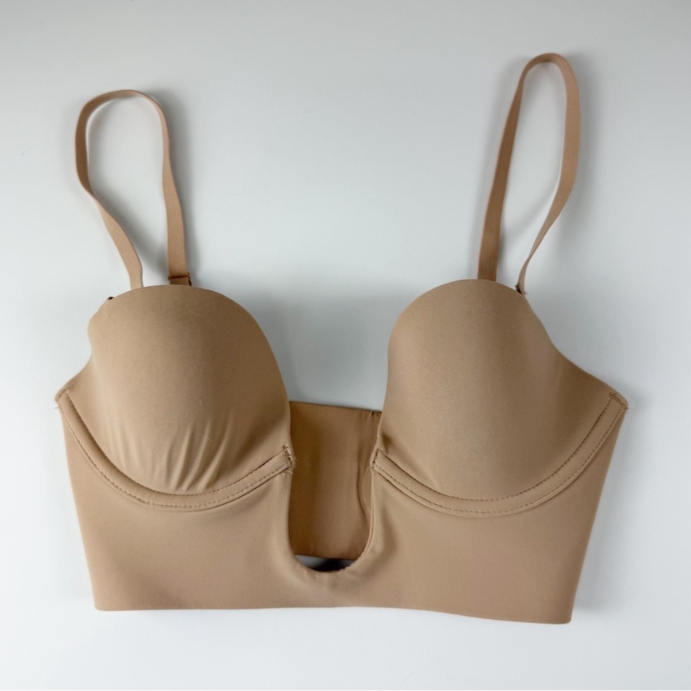 Skims Deep Plunge Shapewear Bra Womens XXS Beige NWT NEW Strapless